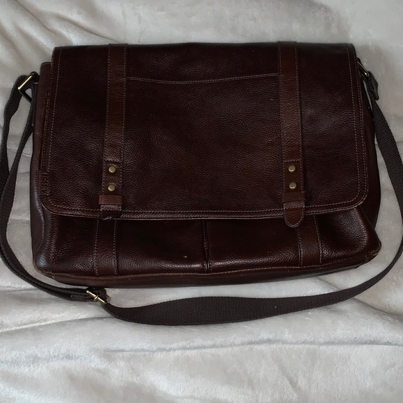 Fossil Other - Fossil leather laptop bag